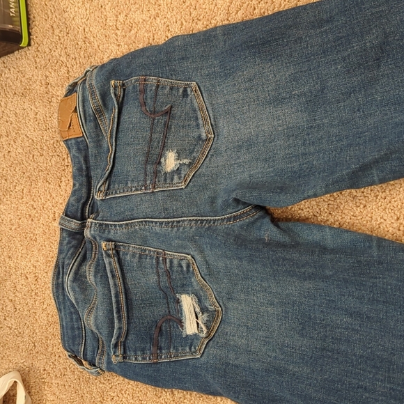 American Eagle Skinny Distressed Jeans - Picture 5 of 5